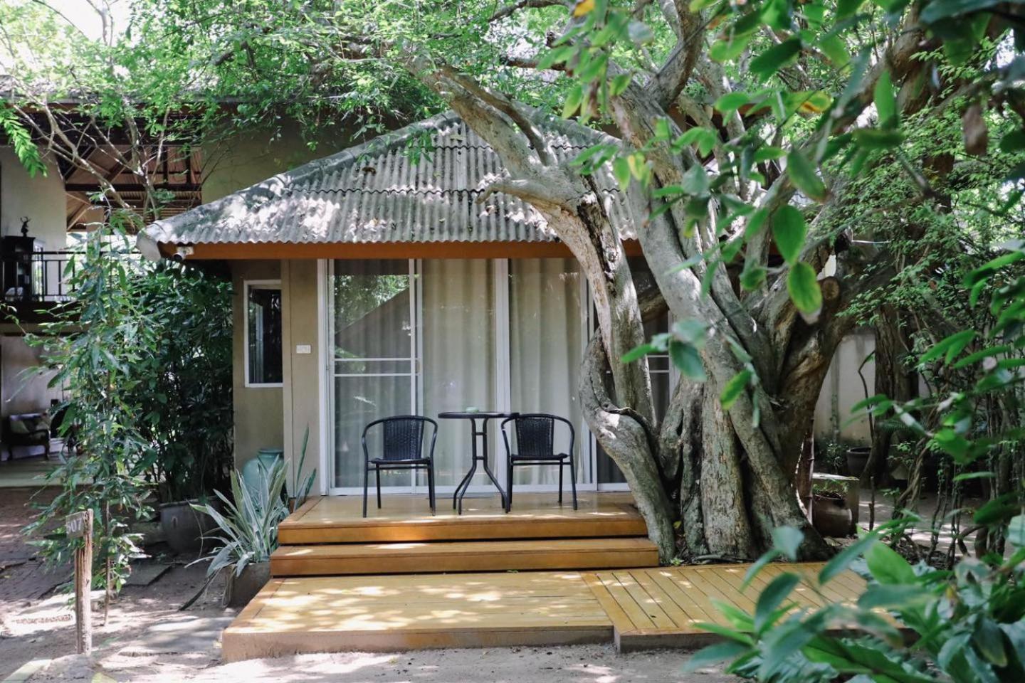 Garden Bungalow