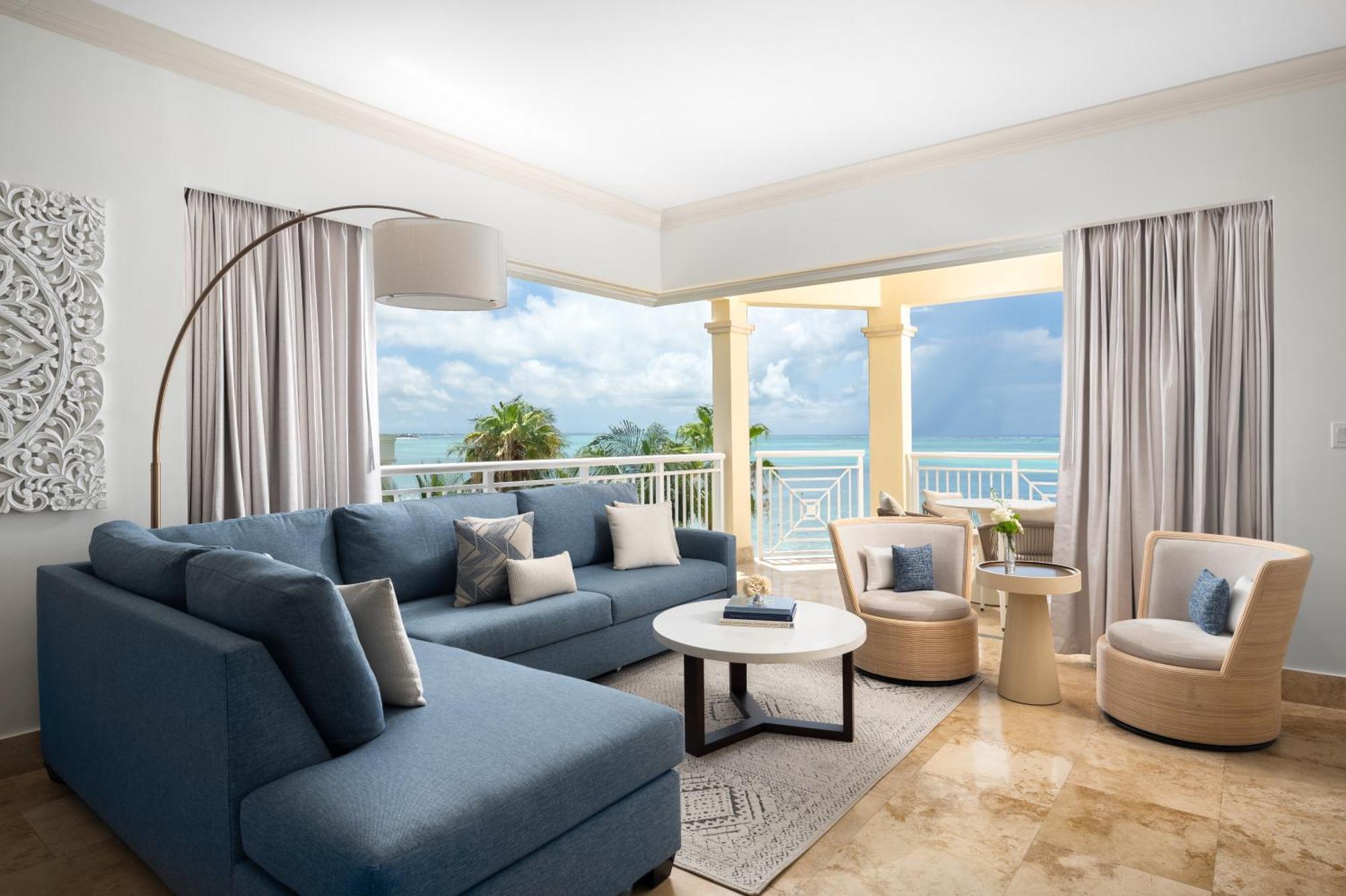 1 Bdrm Oceanfront Suite