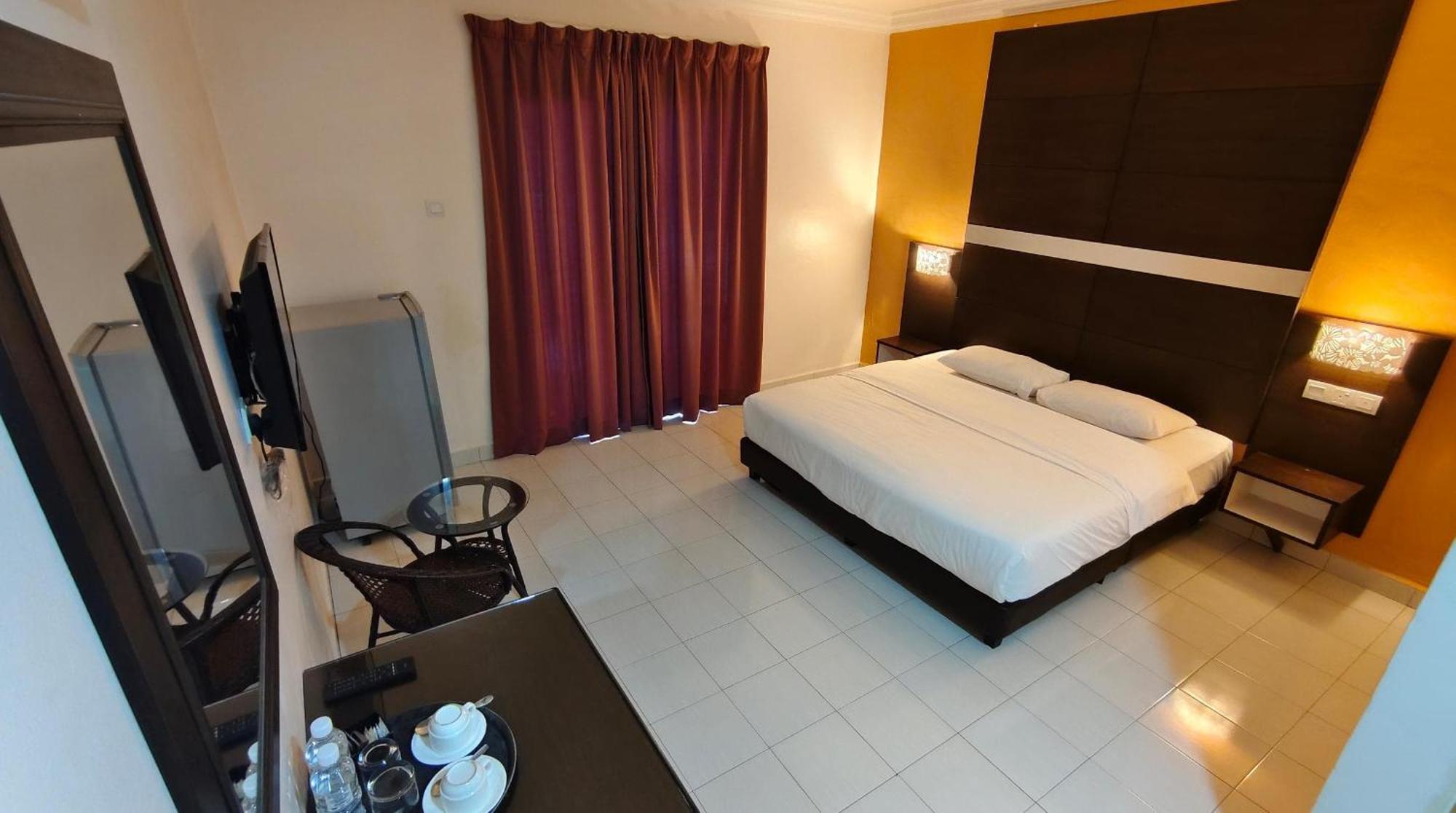 King Room with Pool View