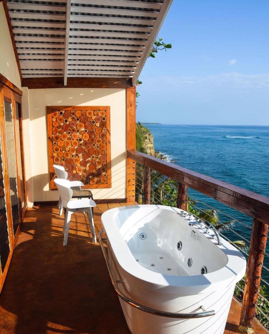 Suite with Hot Tub