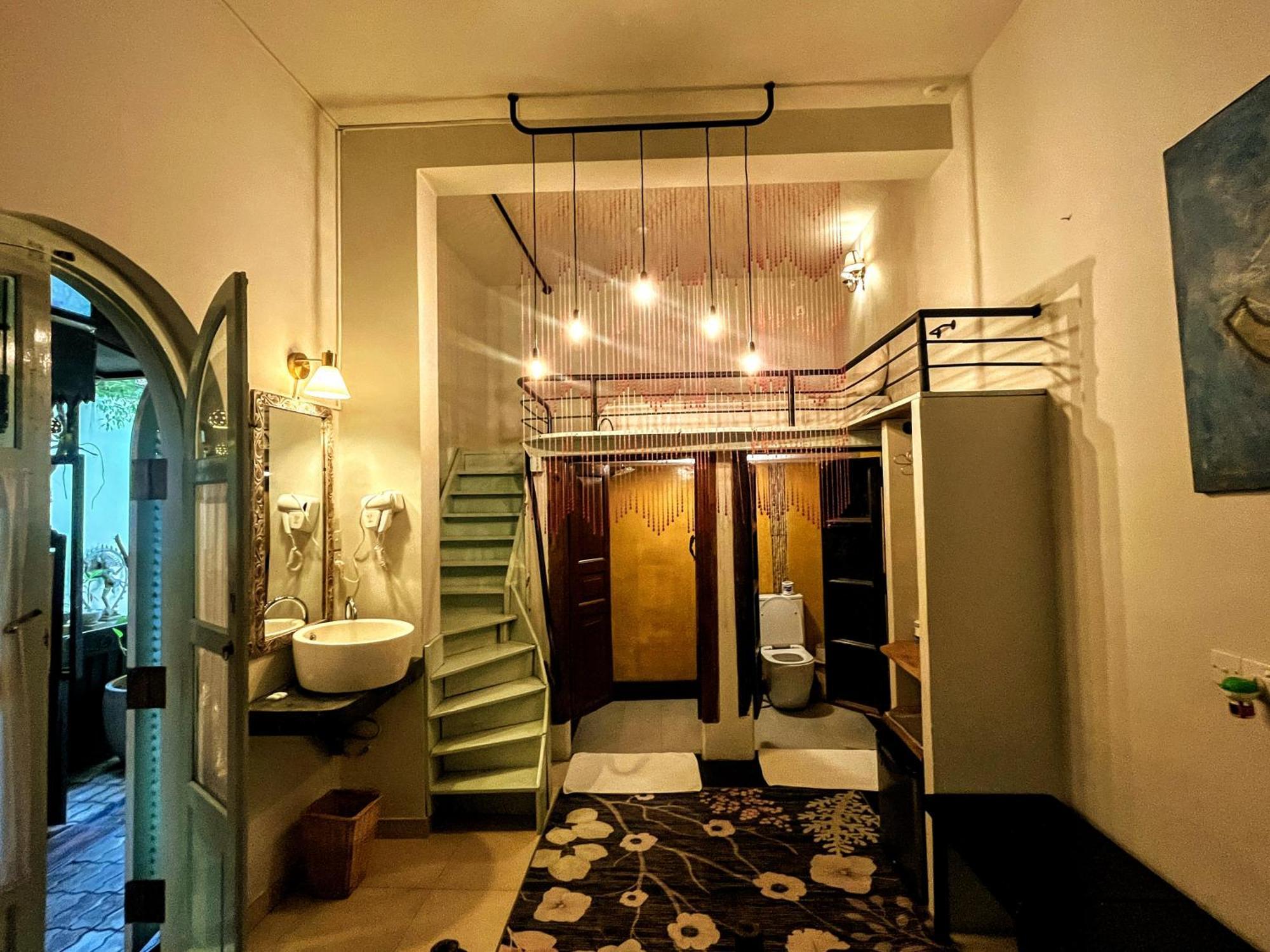 Superior Family Room mezzanine