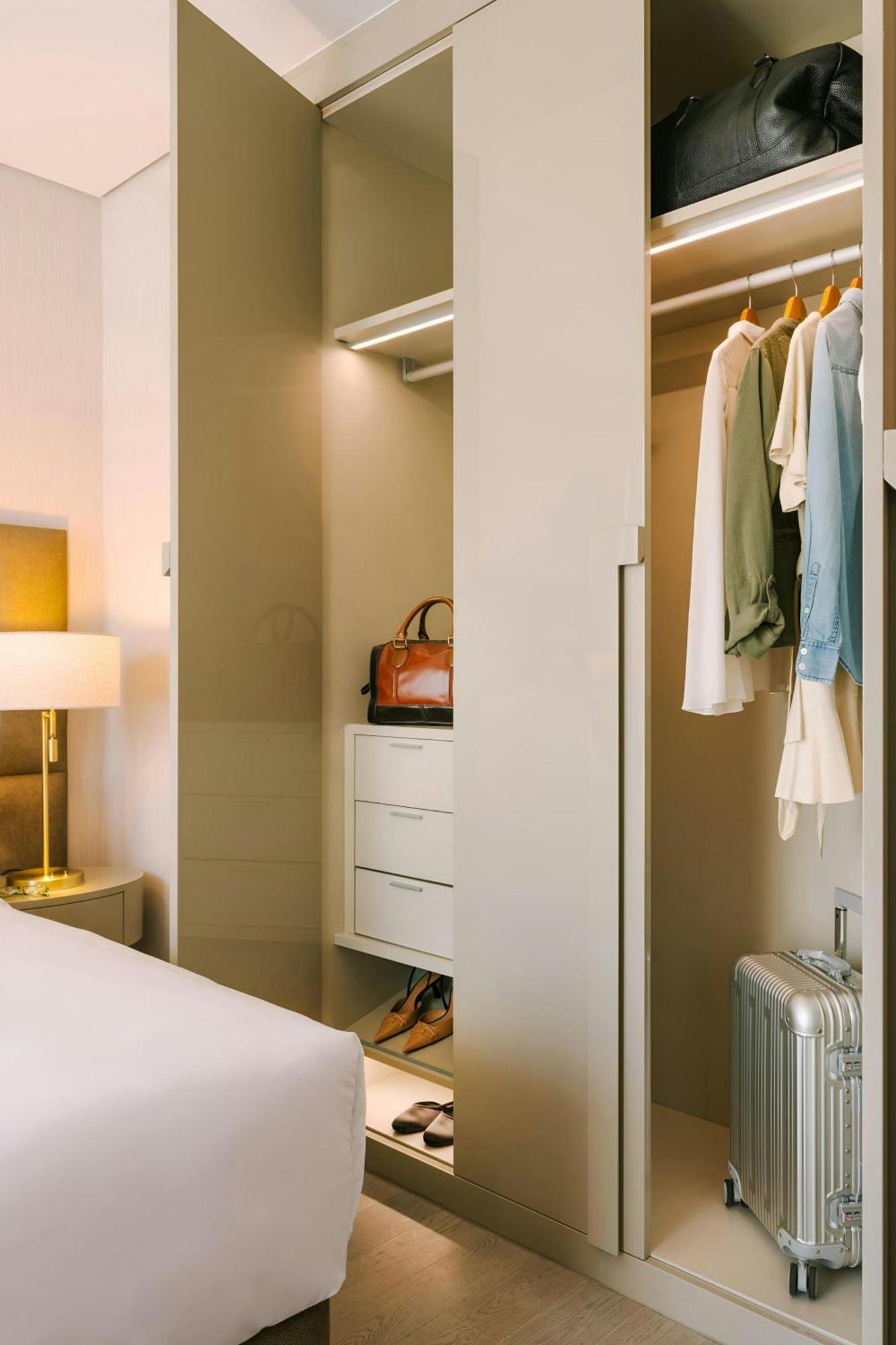 Executive Suite 1 BDR