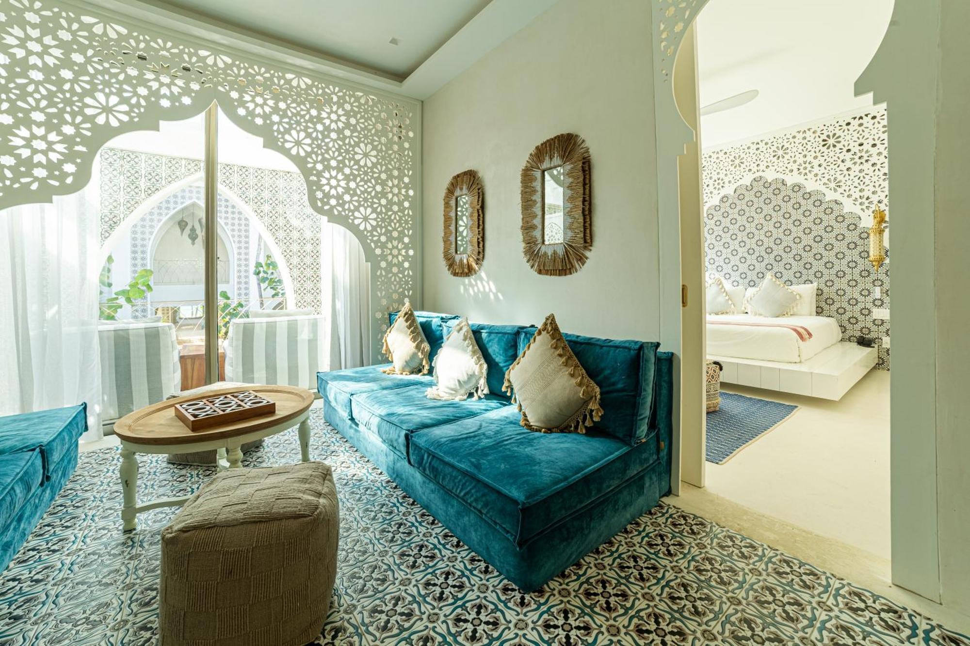 The Rooftop Pool Master Suite