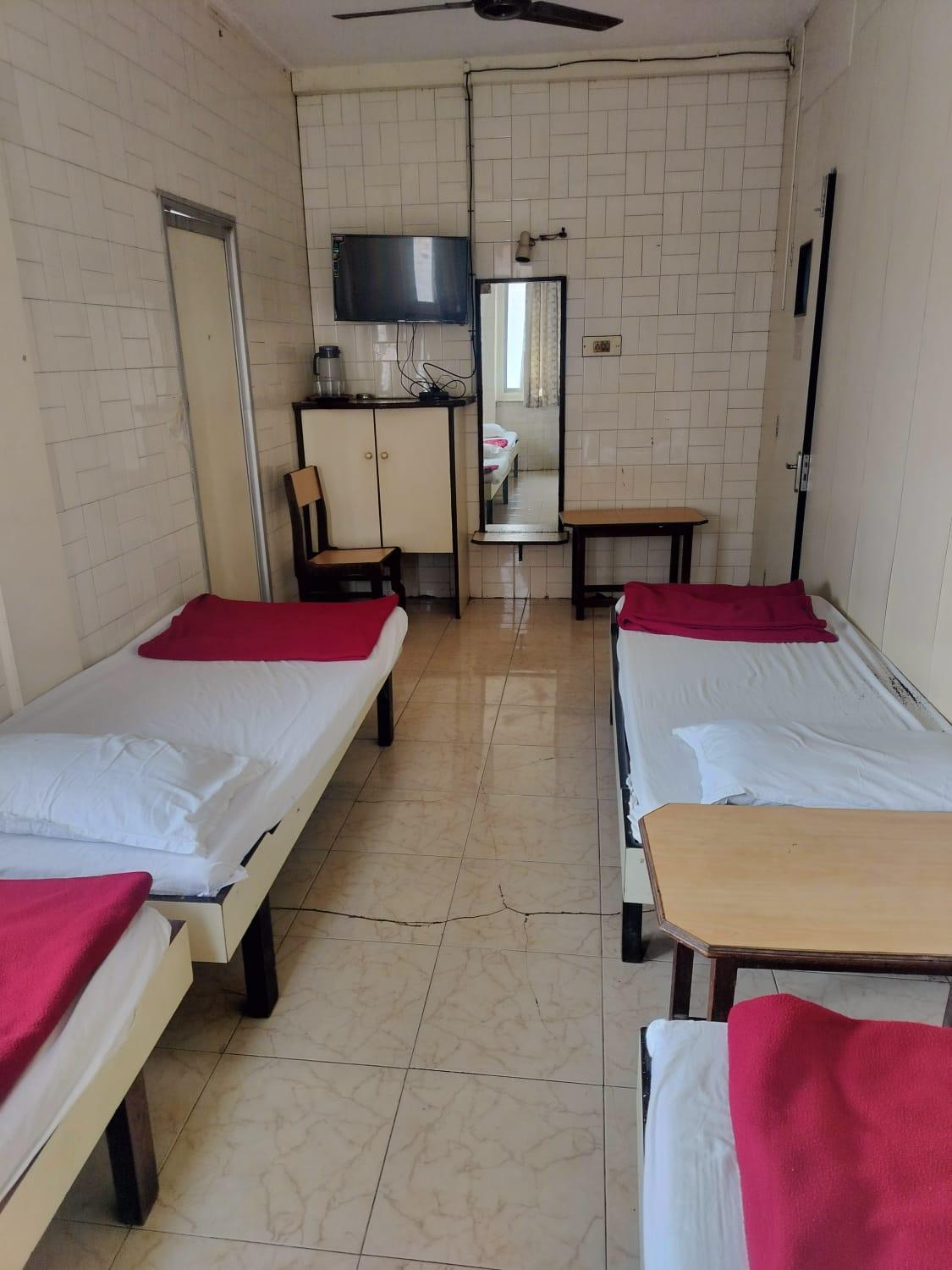Quadruple Room with Private Bathroom