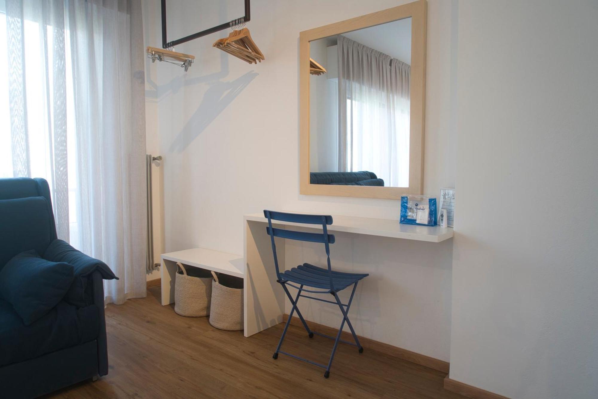 Dreibettzimmer mit Balkon