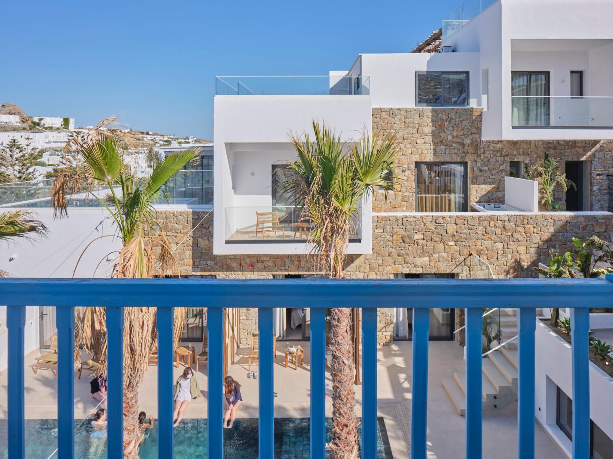 Exclusive Two-Bedroom Apartment with Pool View - Annex