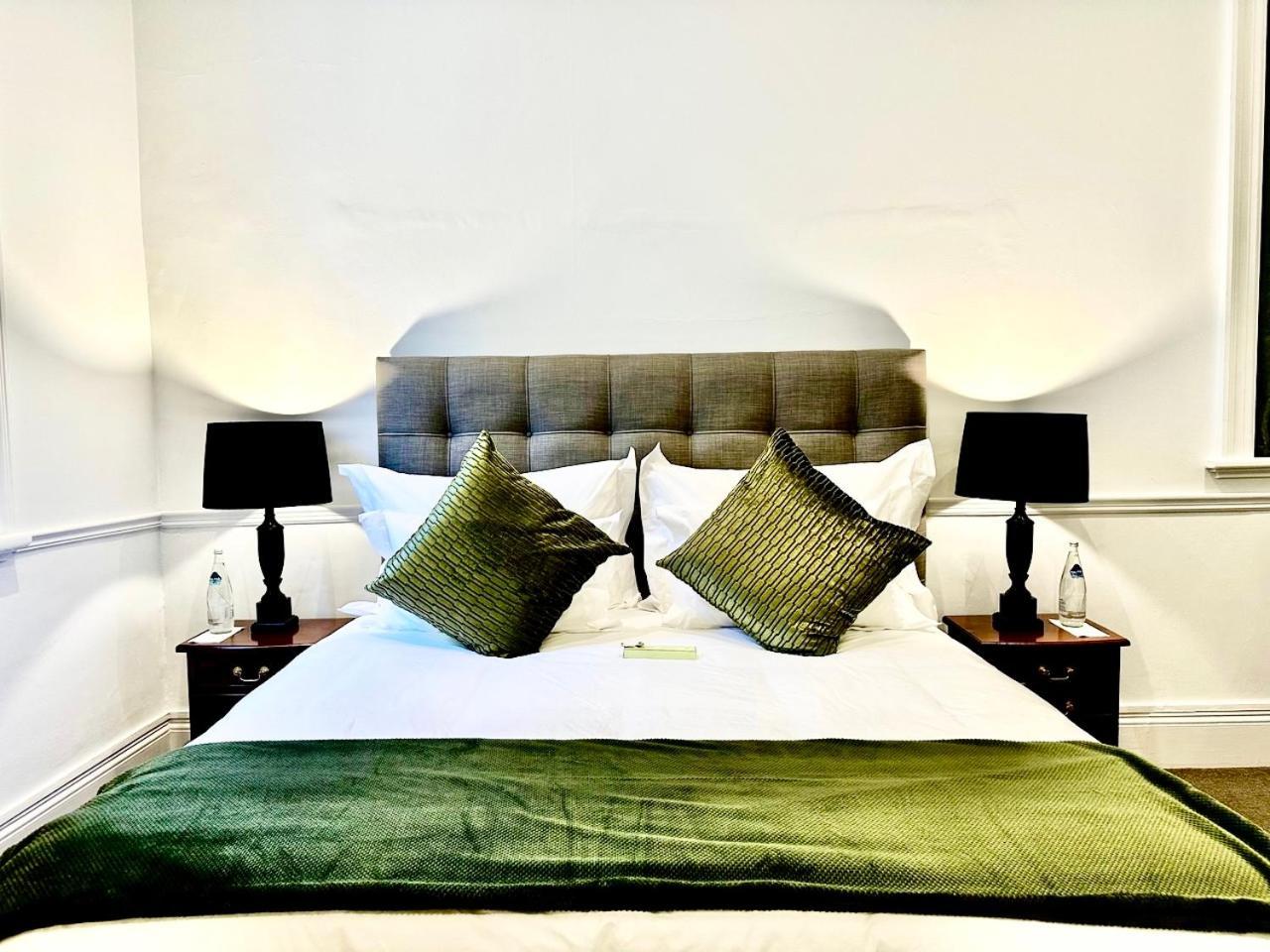 Deluxe King Room,1768485858:JPEG