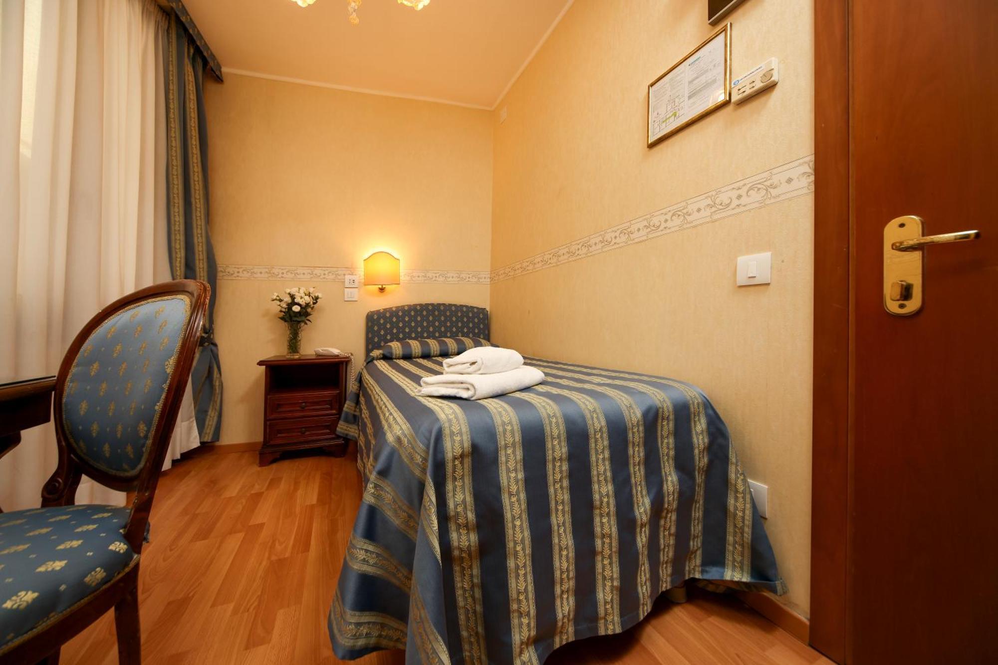 Quarto Individual Econômico