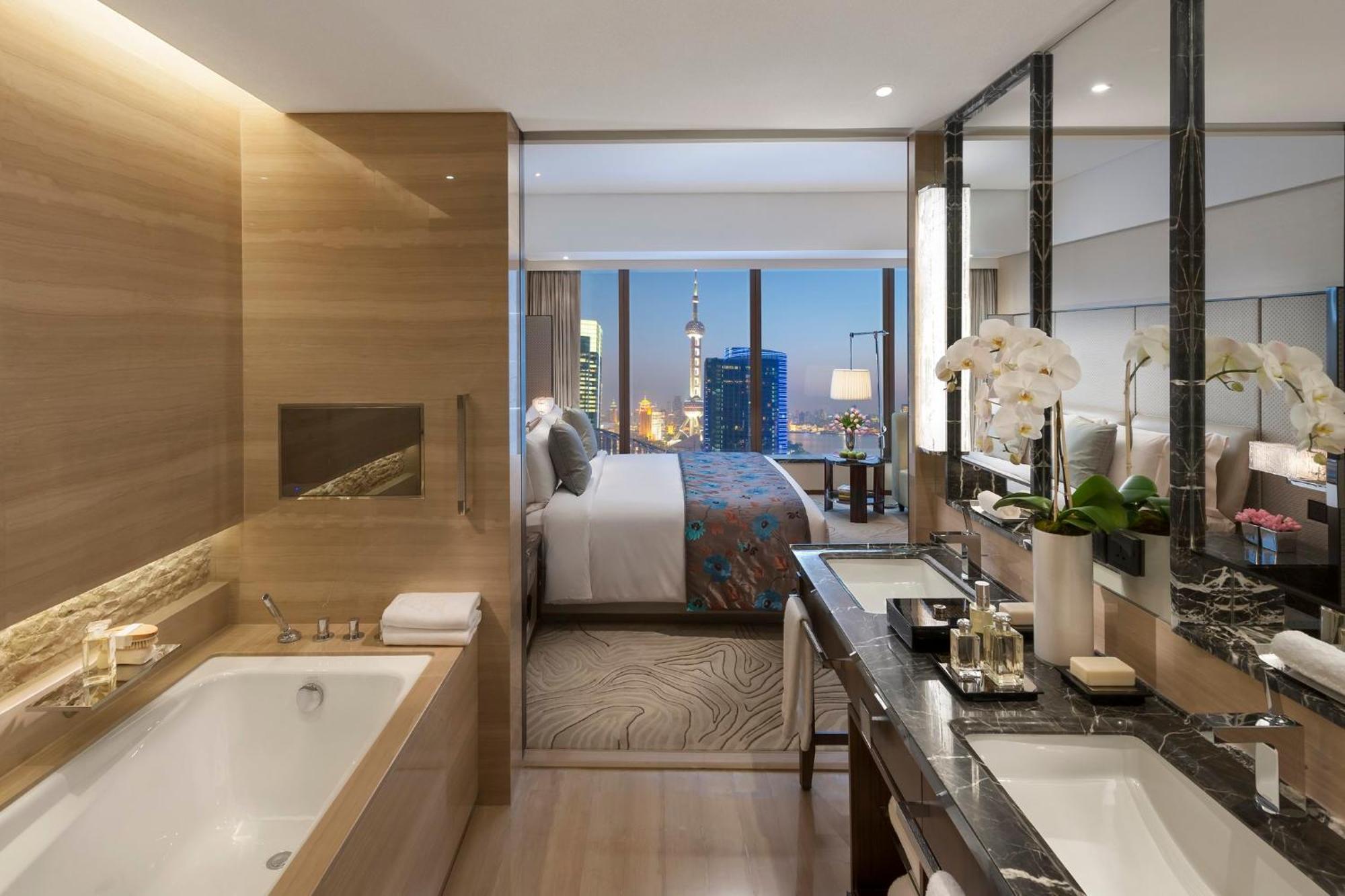 Deluxe Room King