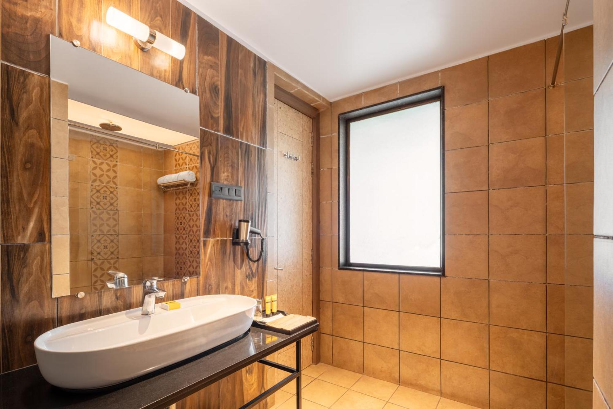 Deluxe Room with Balcony
