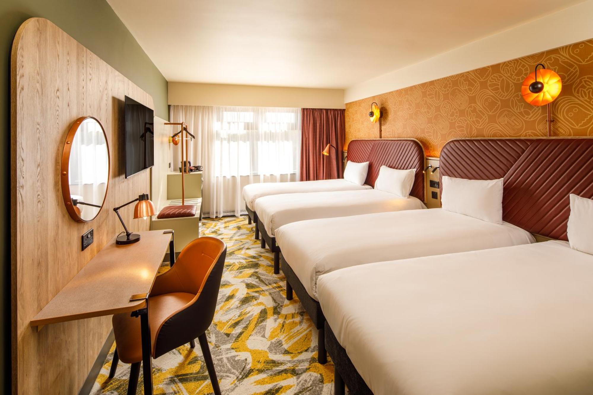 Chambre Quadruple avec 4 Lits Simples