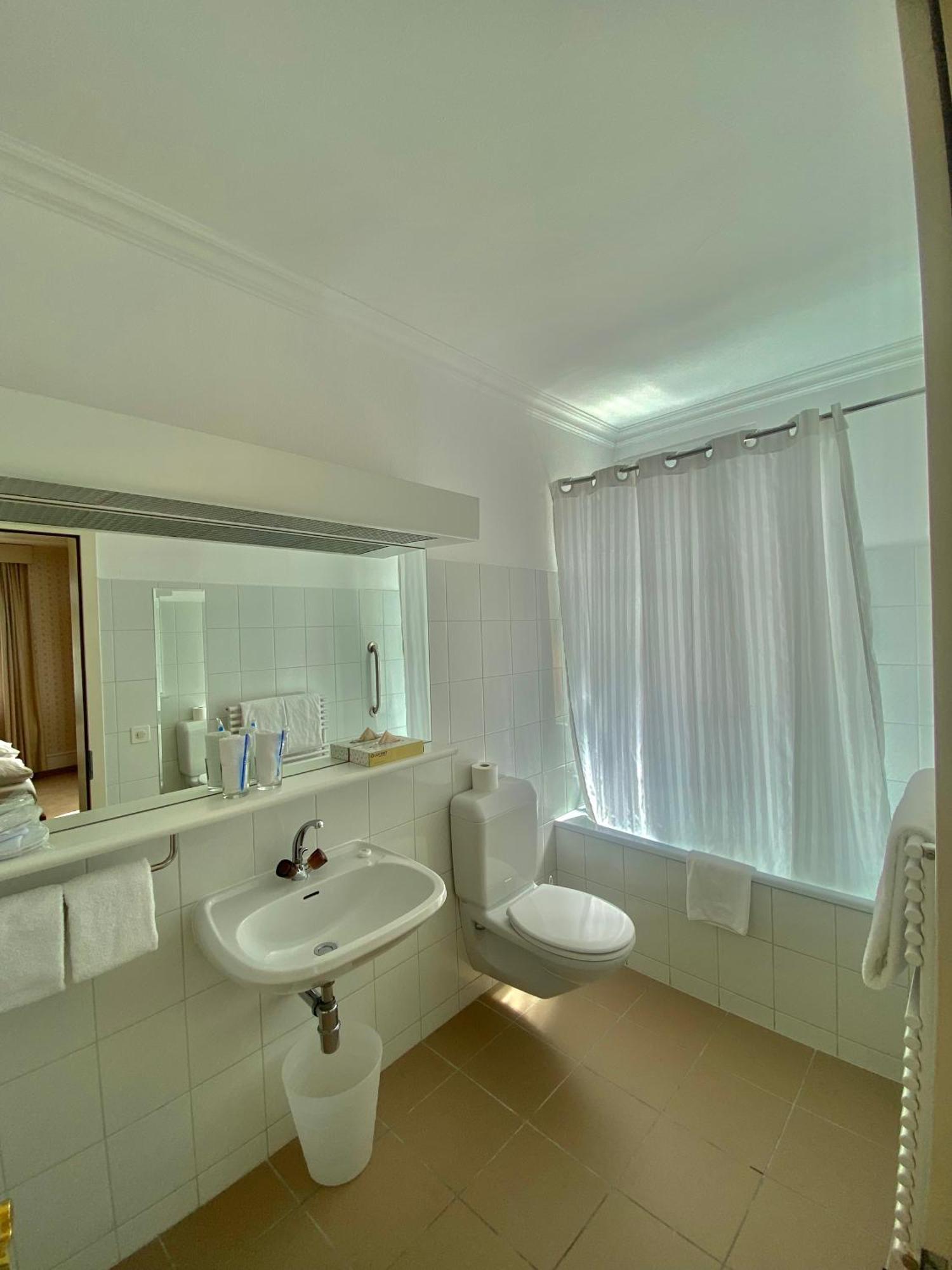 Triple Room,1672565658:JPEG