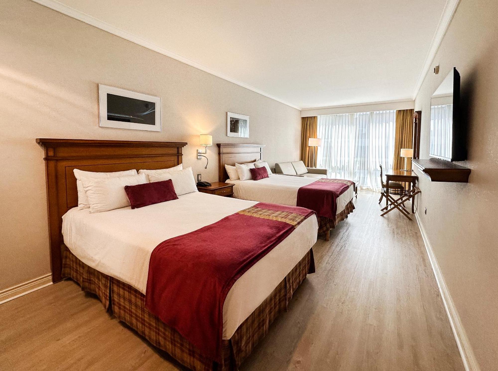 Deluxe Room Hydro