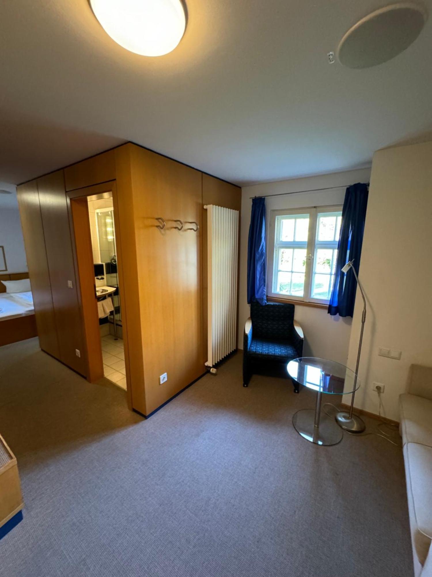 Doppelzimmer mit Gartenblick