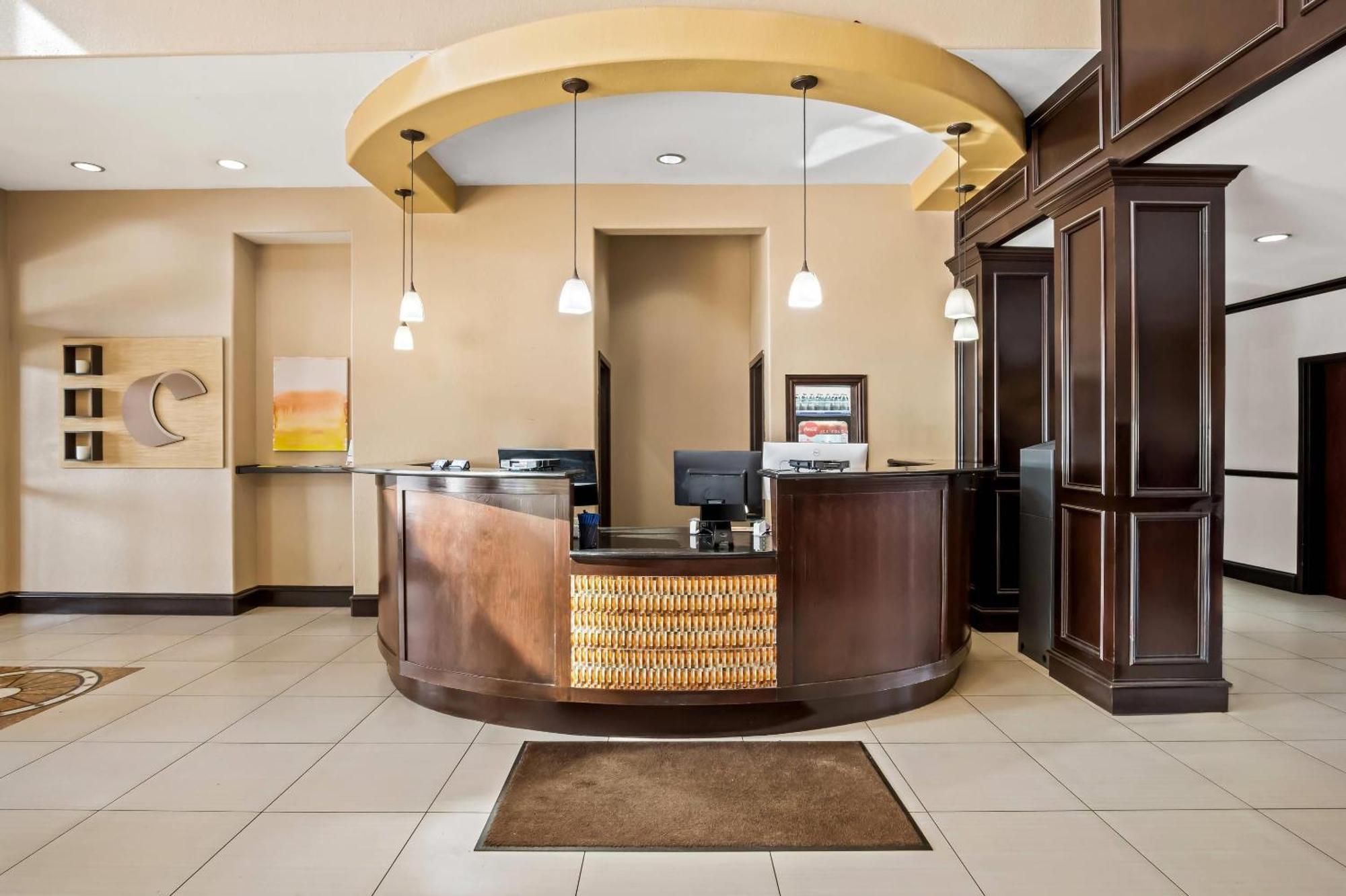King Suite - Accessible/Non-Smoking