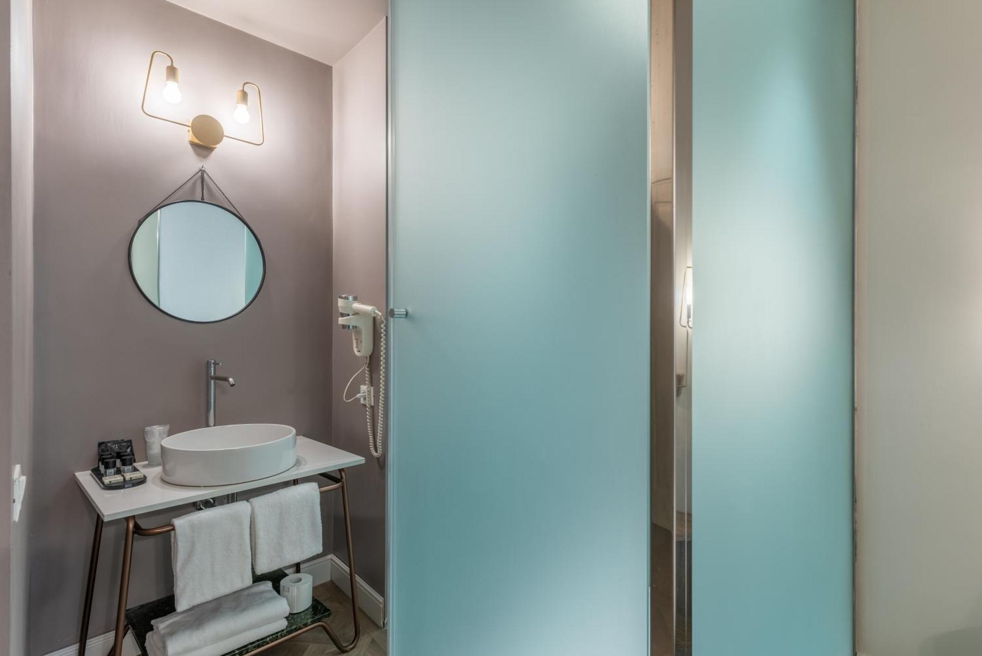 Superior Room,1672607248:JPEG