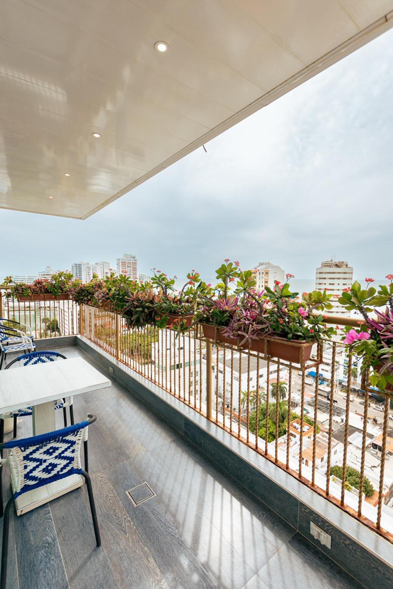 Suite City View