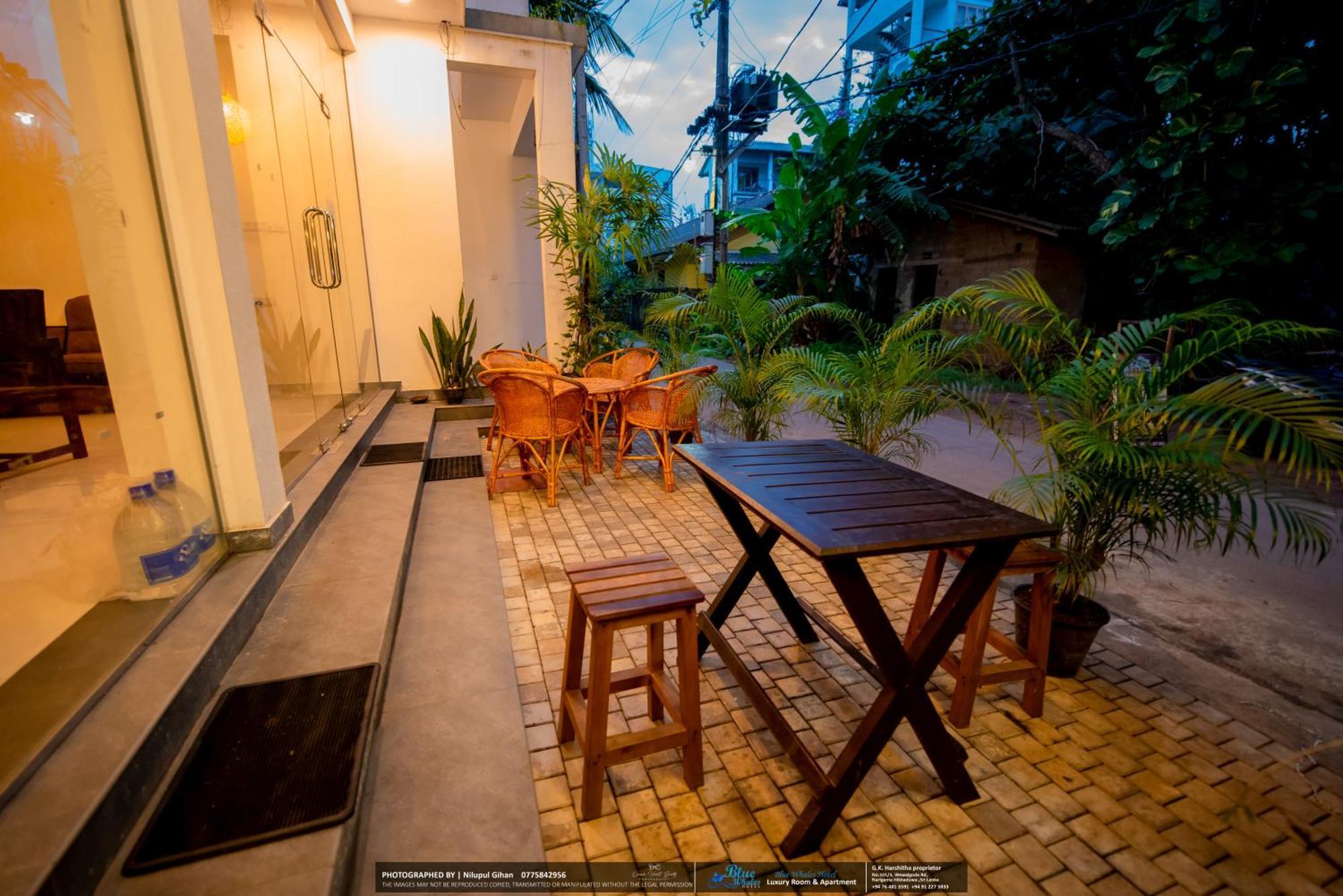 Deluxe One-Bedroom Apartment Garden View