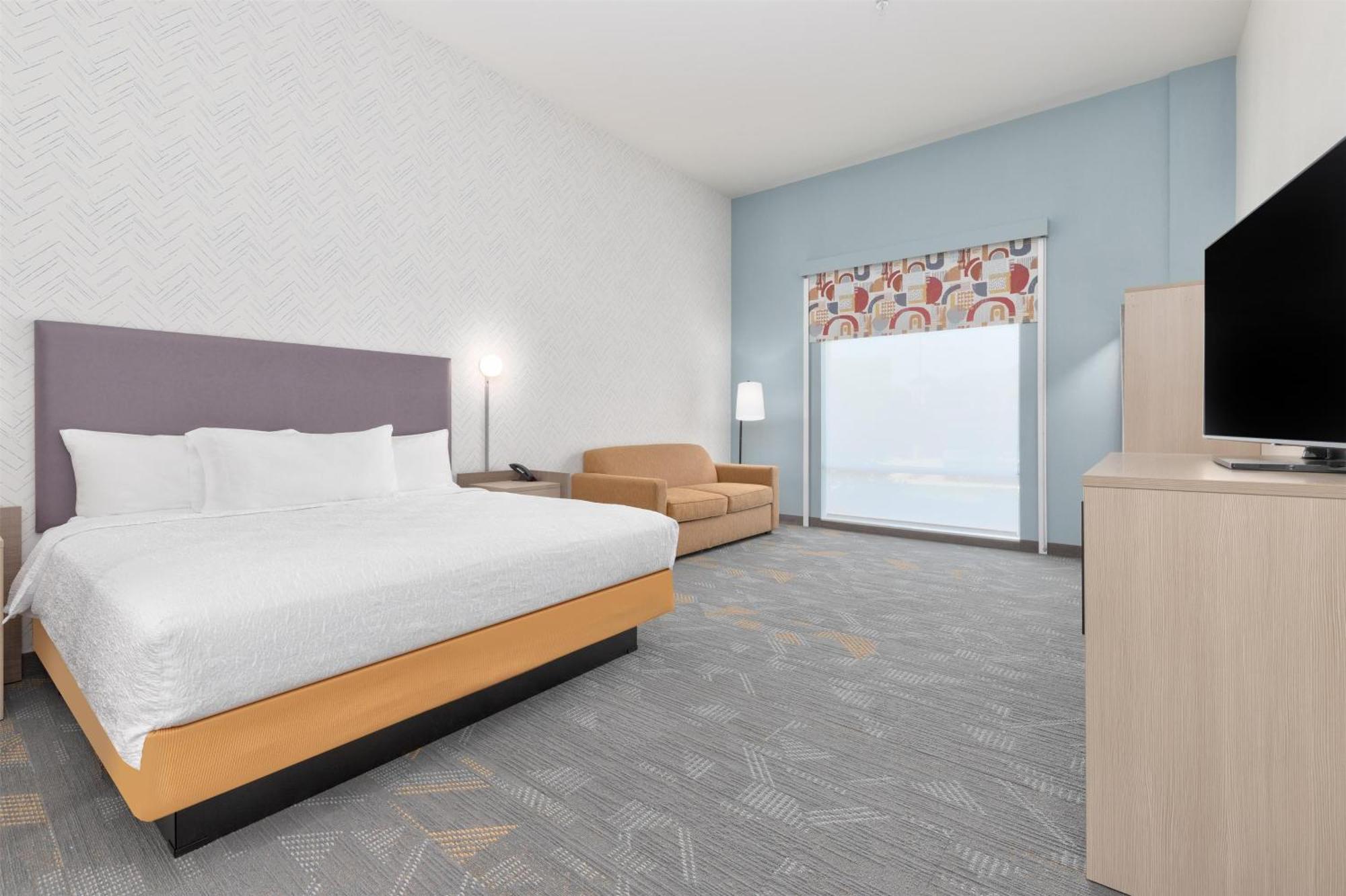 One-Bedroom King Suite