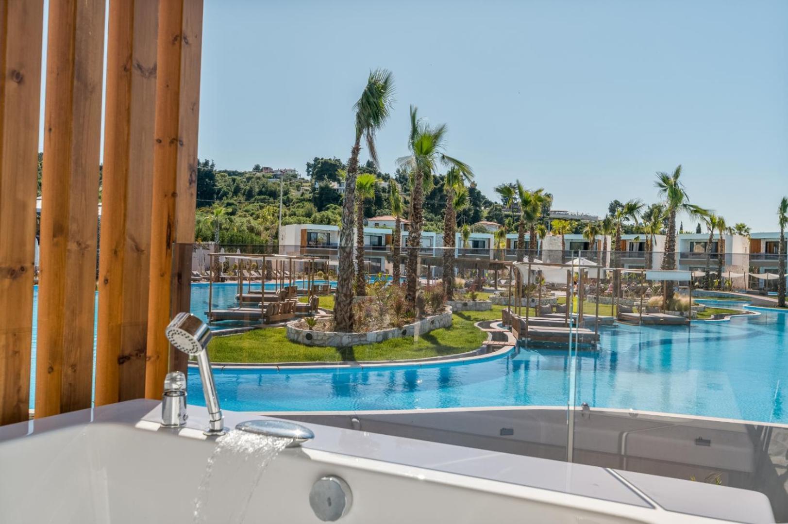 Deluxe Double or Twin Room with Pool View
