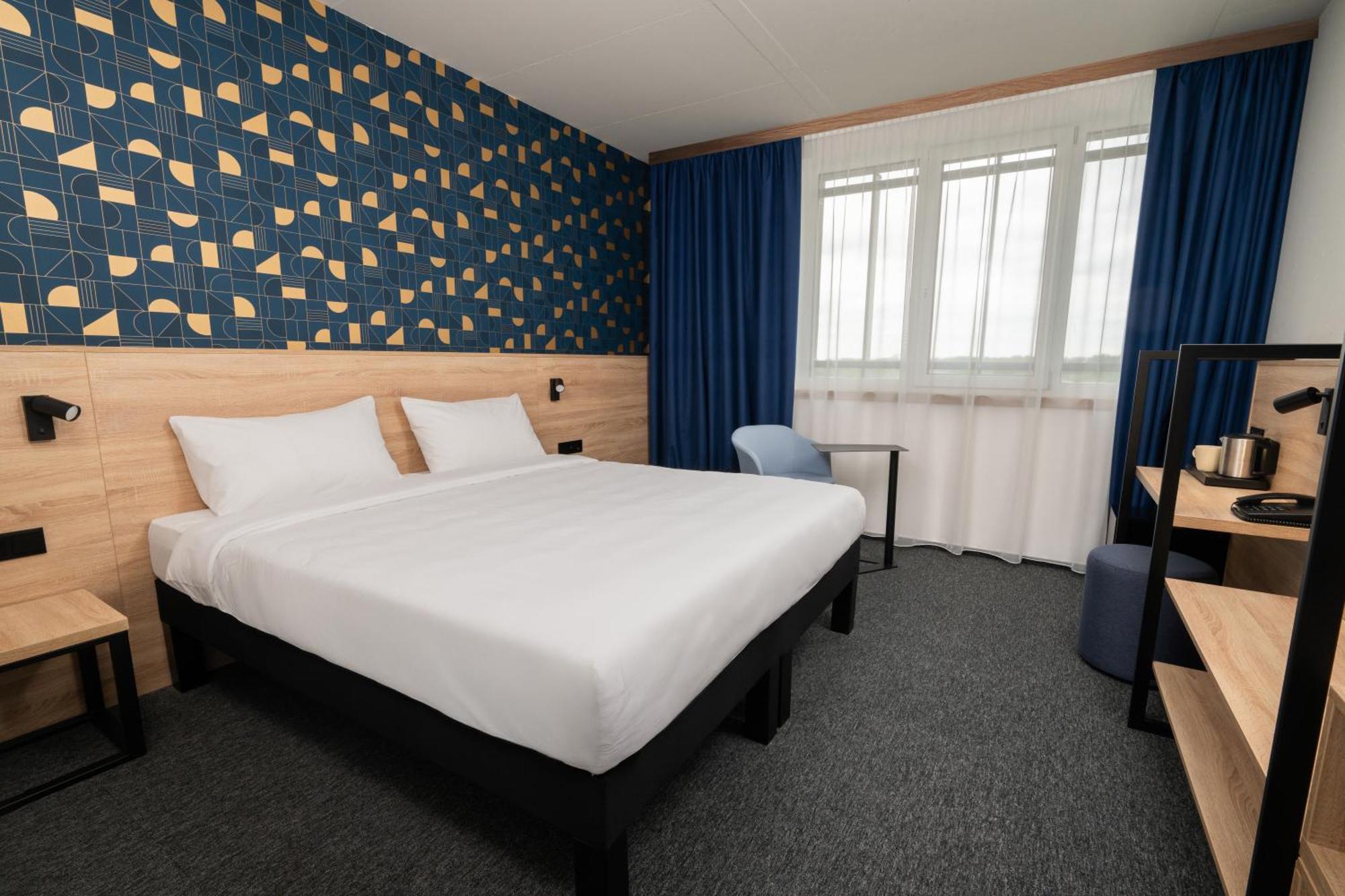 Two-Bedroom Premium Double Room with Two Twin Beds