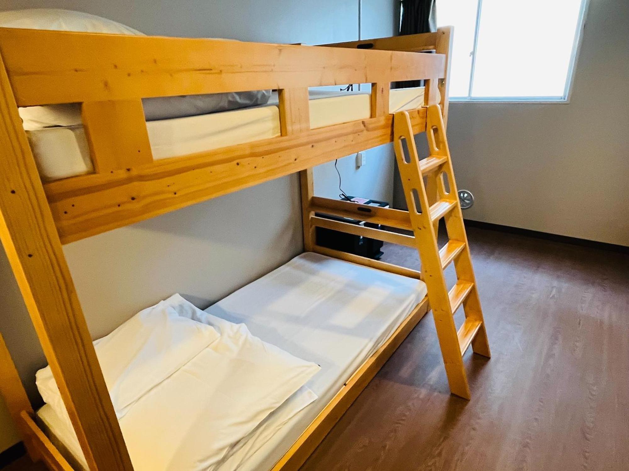 Twin Room with Shower