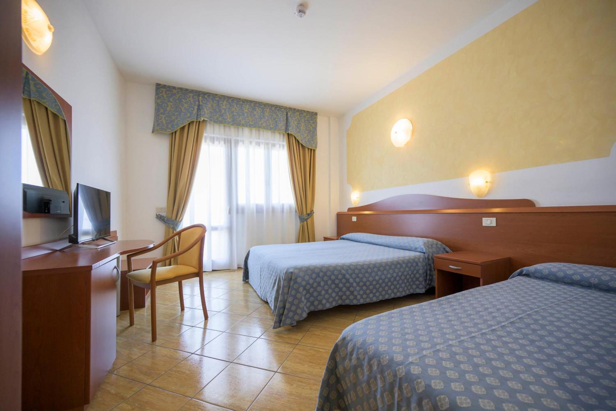 Vierbettzimmer mit Seeblick