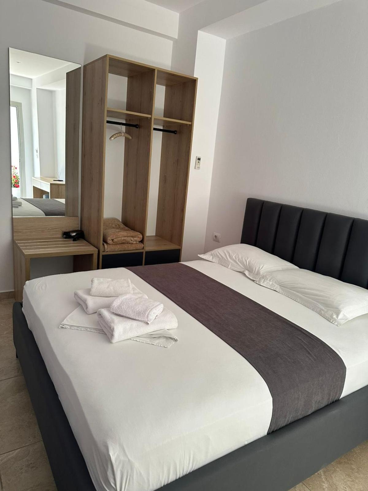 Triple Room Bath
