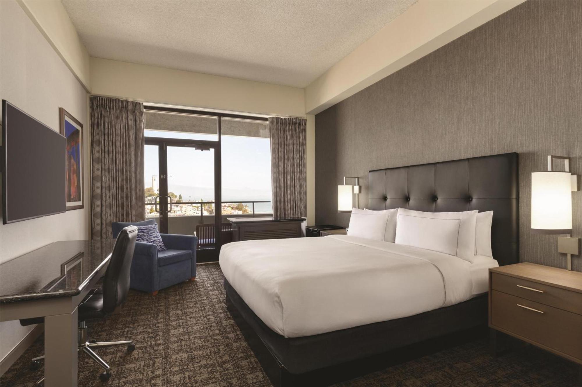 King Room Balcony Bay View Top Floor