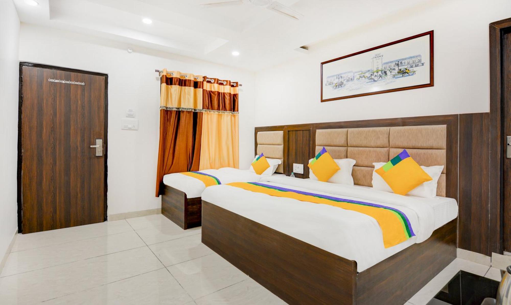 Deluxe Family Room