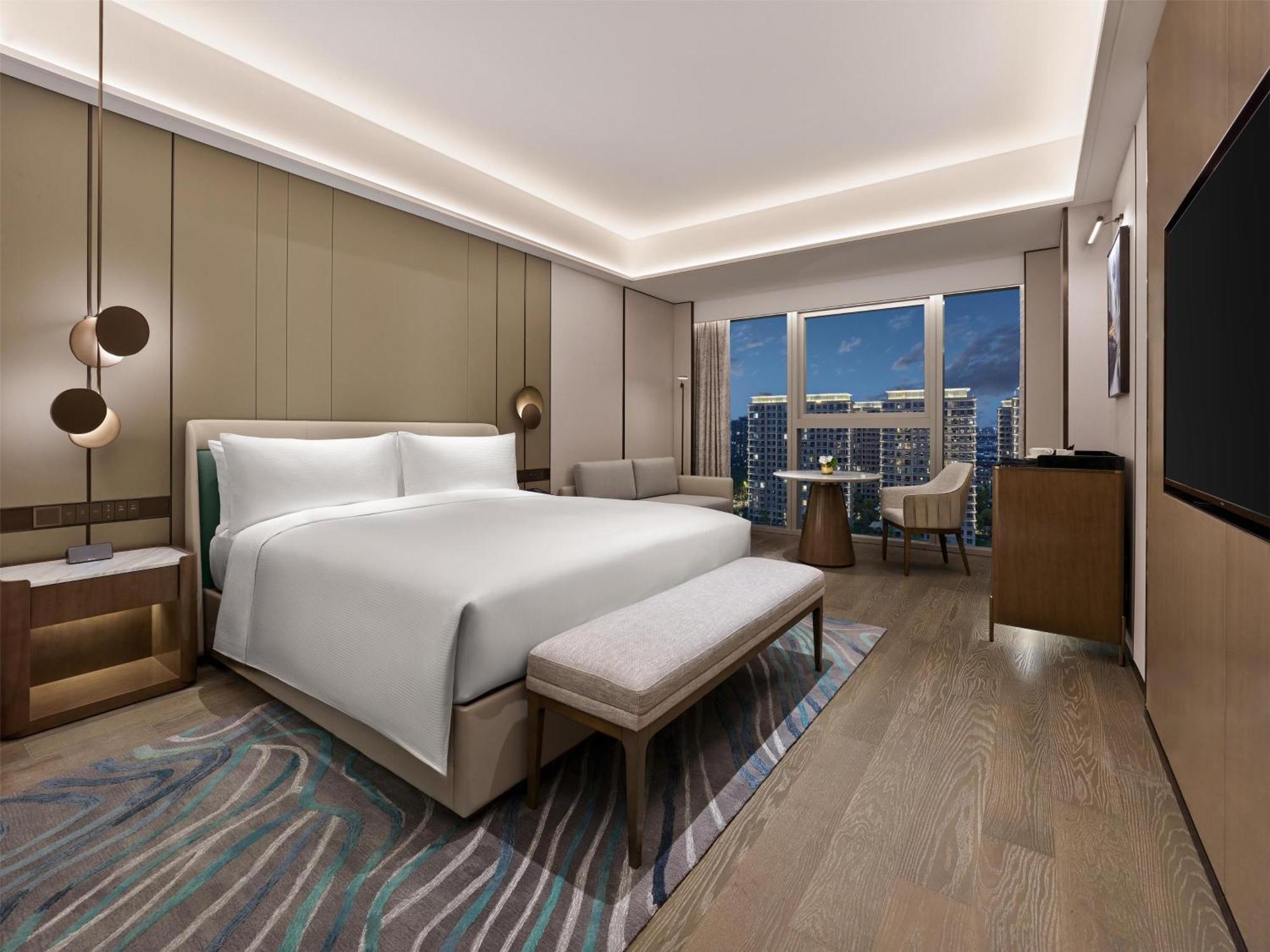 Executive King Room
