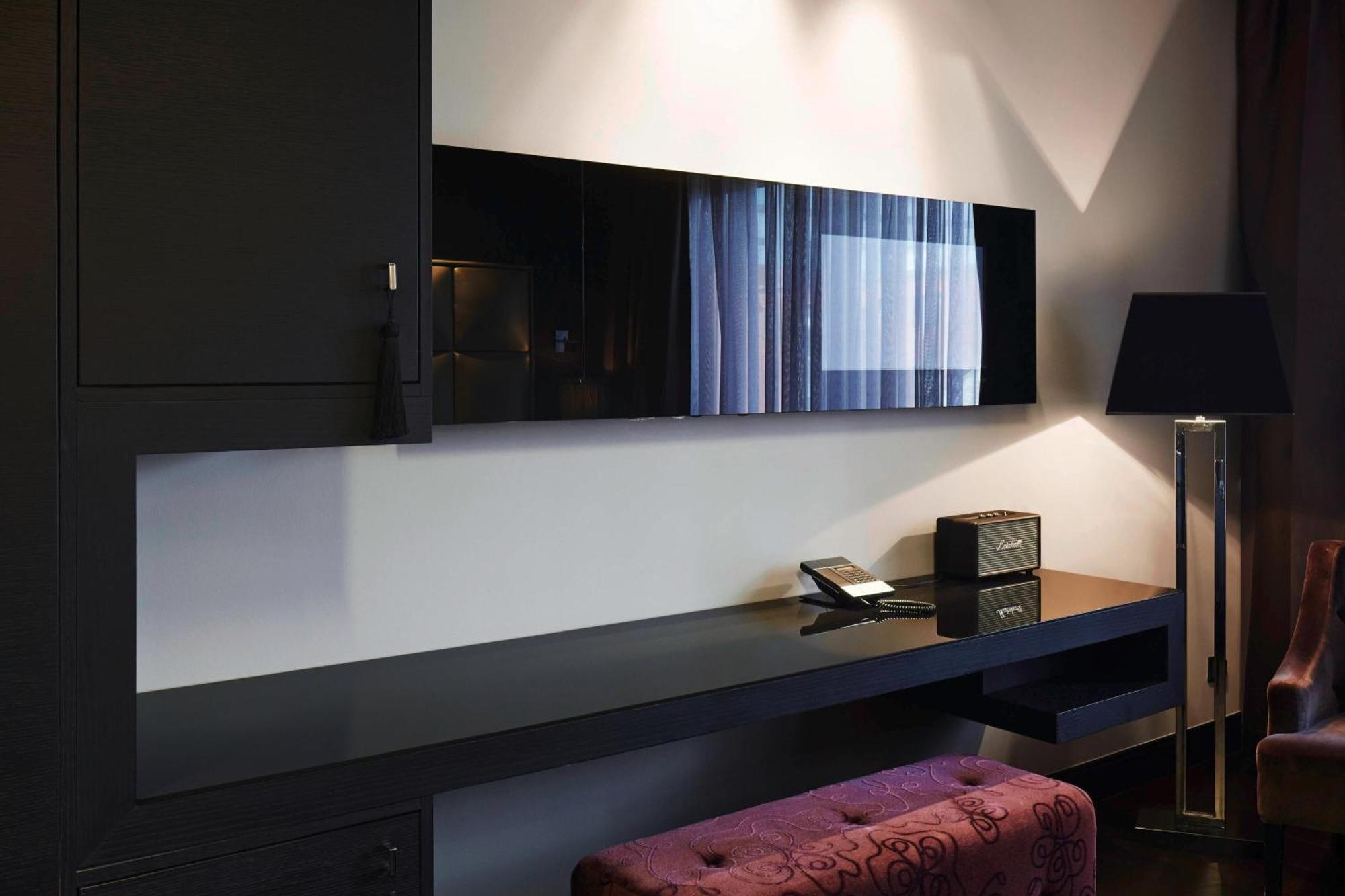 Superior Kamer met Queensize Bed en Uitzicht op de Stad