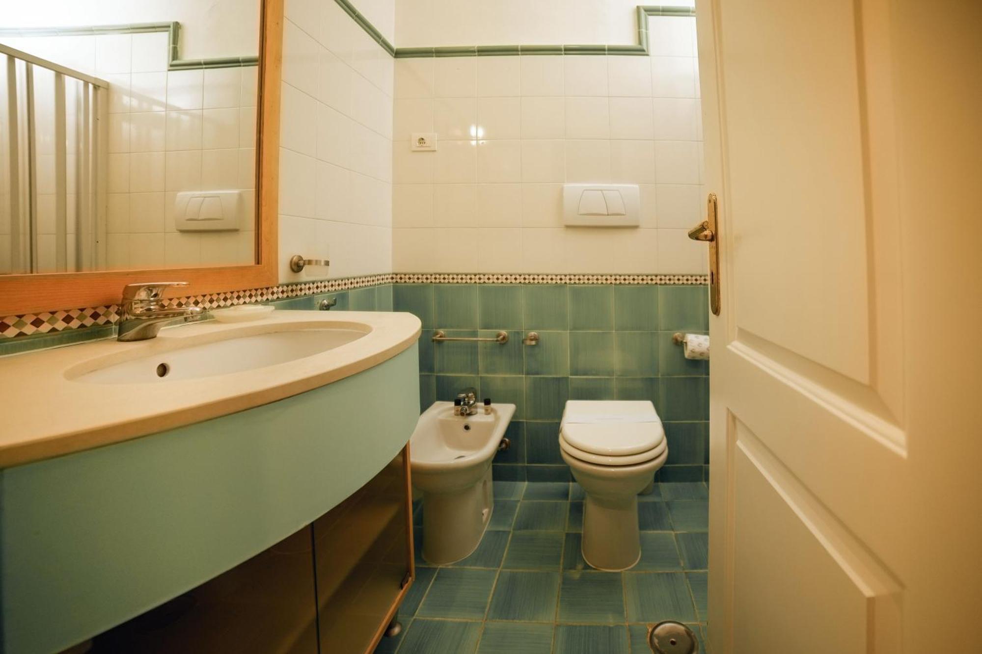 One-Bedroom Apartment (4 Adults)