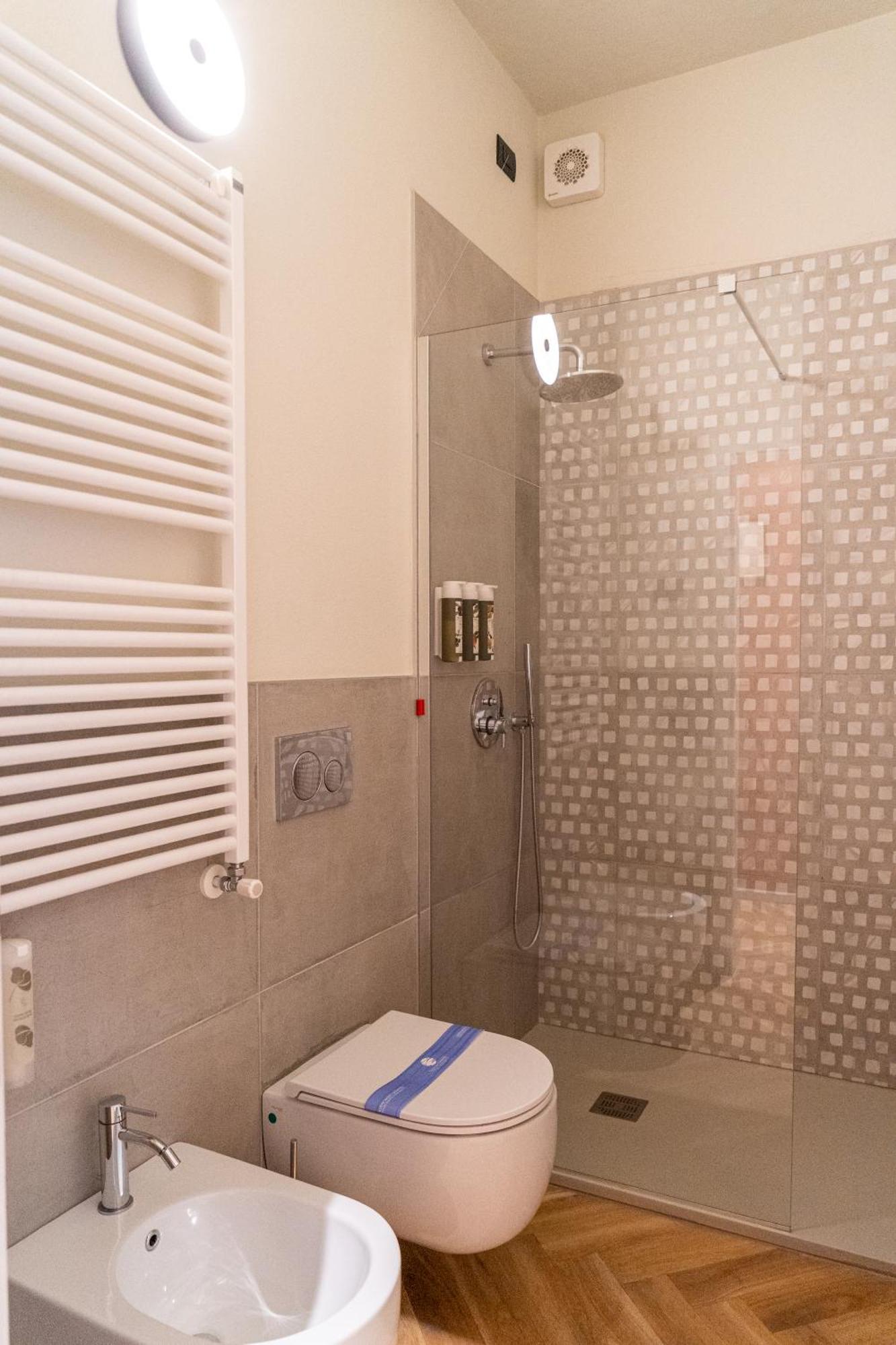 Deluxe Double Room with Lake View