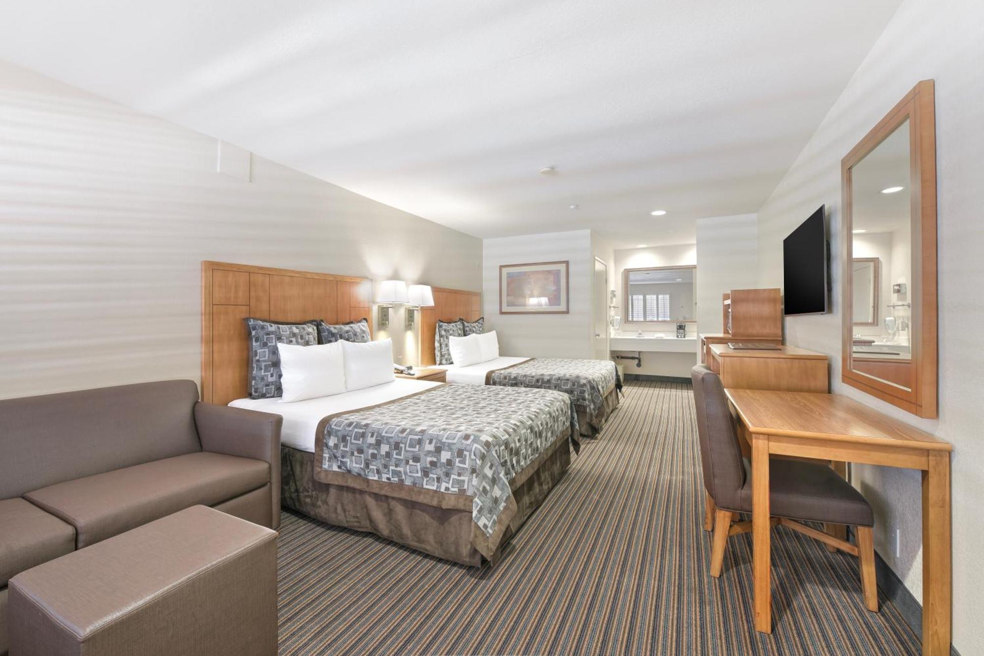 Executive Queen Room Two Queen Beds