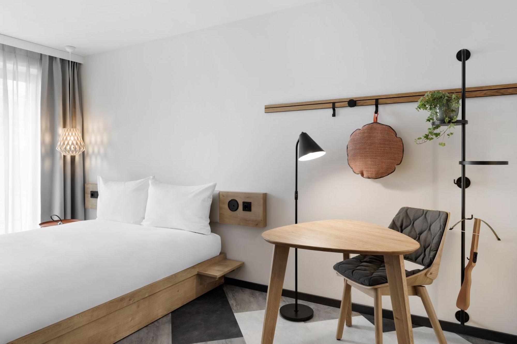 Cozy Room,1675101814:JPEG