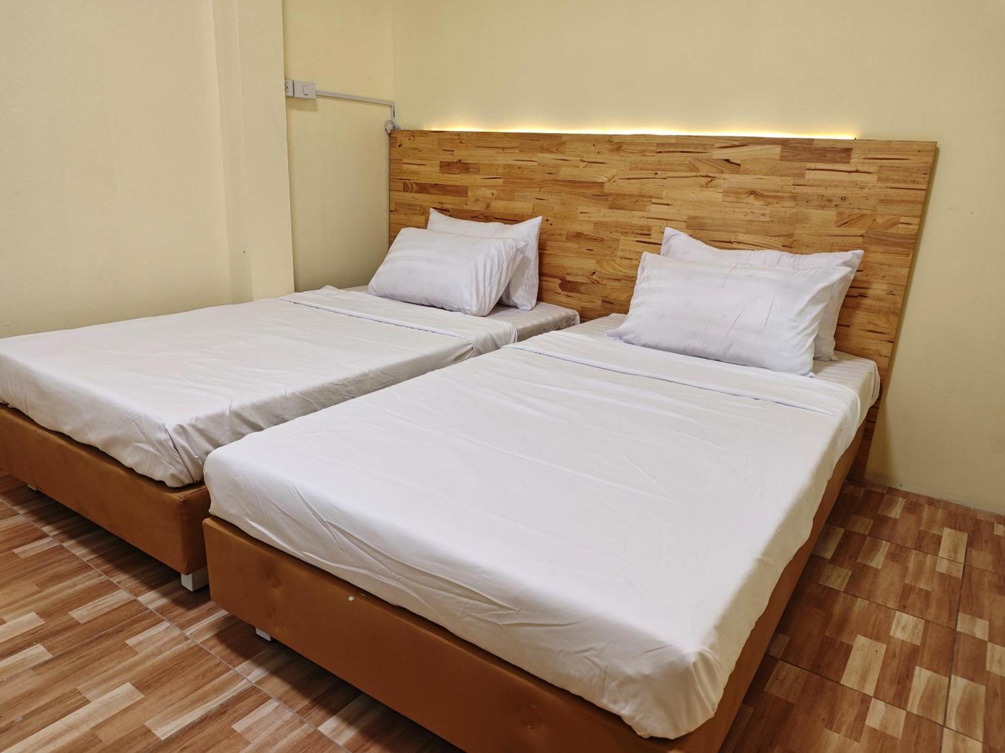 Tweepersoonskamer met 1 of 2 Bedden en Eigen Badkamer