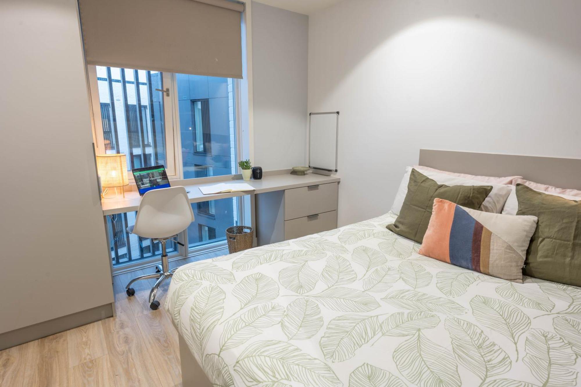 Double Room with Private Bathroom