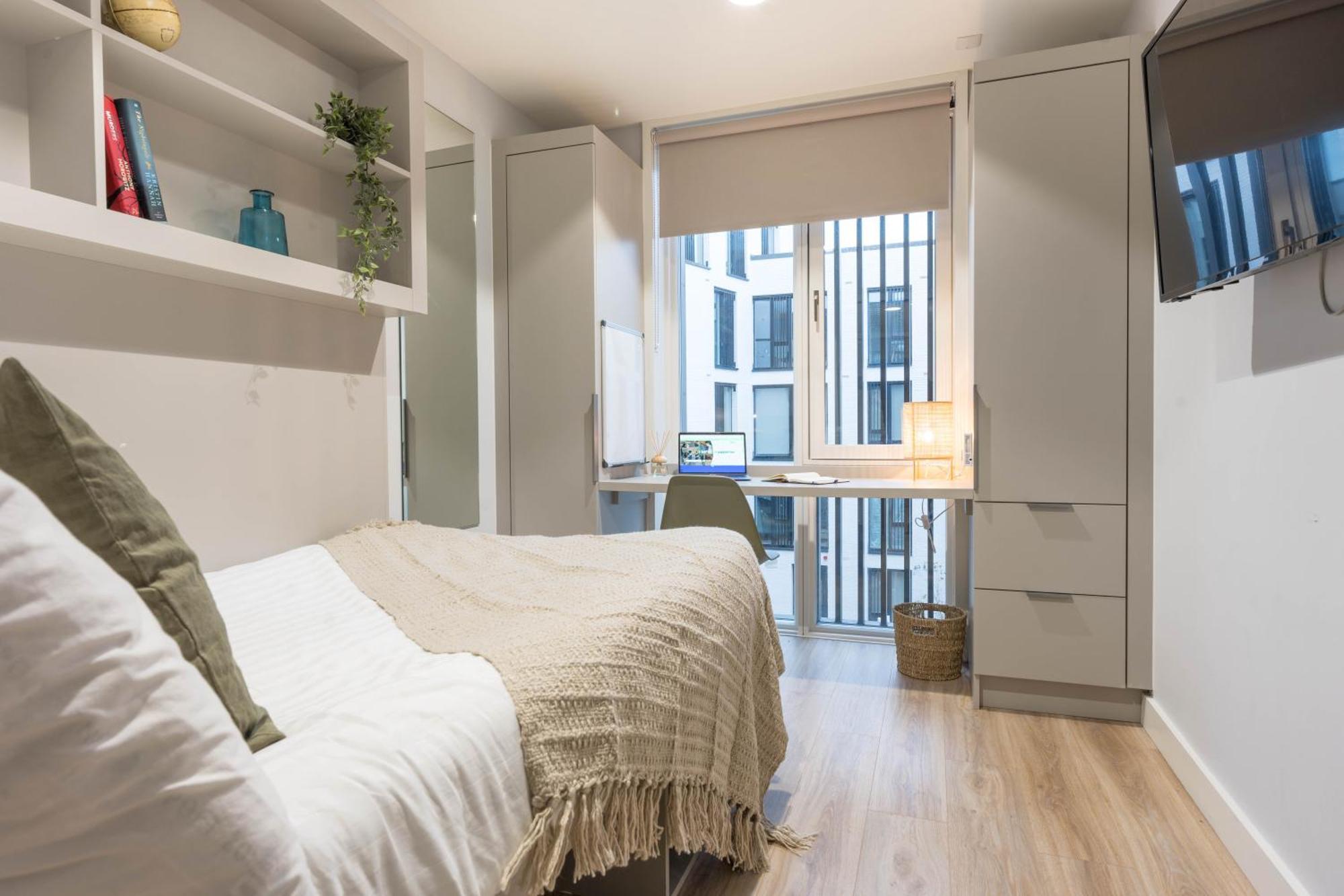 Single Room with Private Bathroom