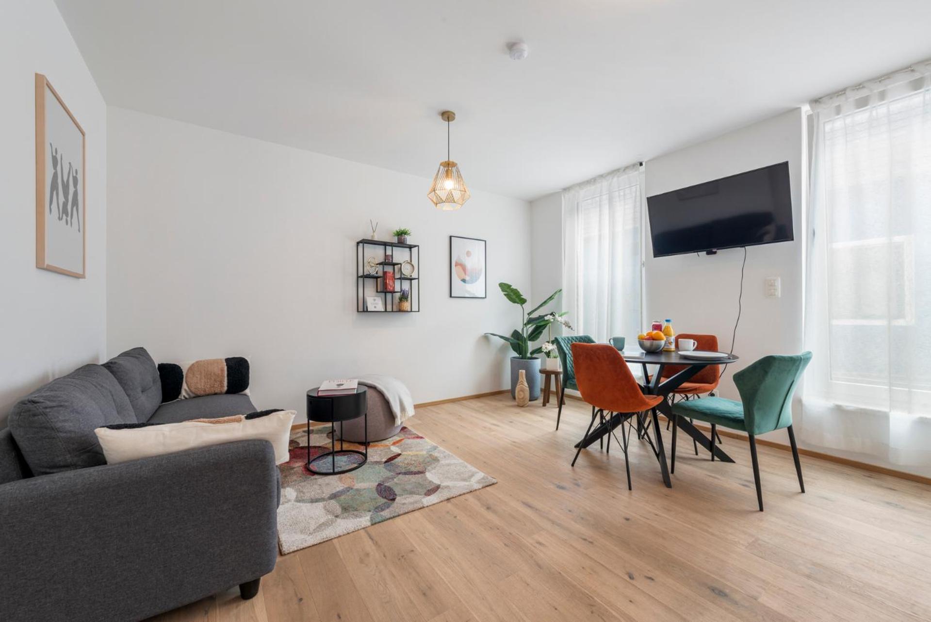 One-Bedroom Apartment