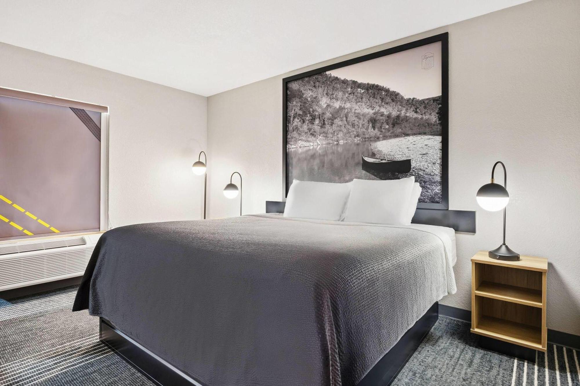 King Room - Mobility Access/Non-Smoking