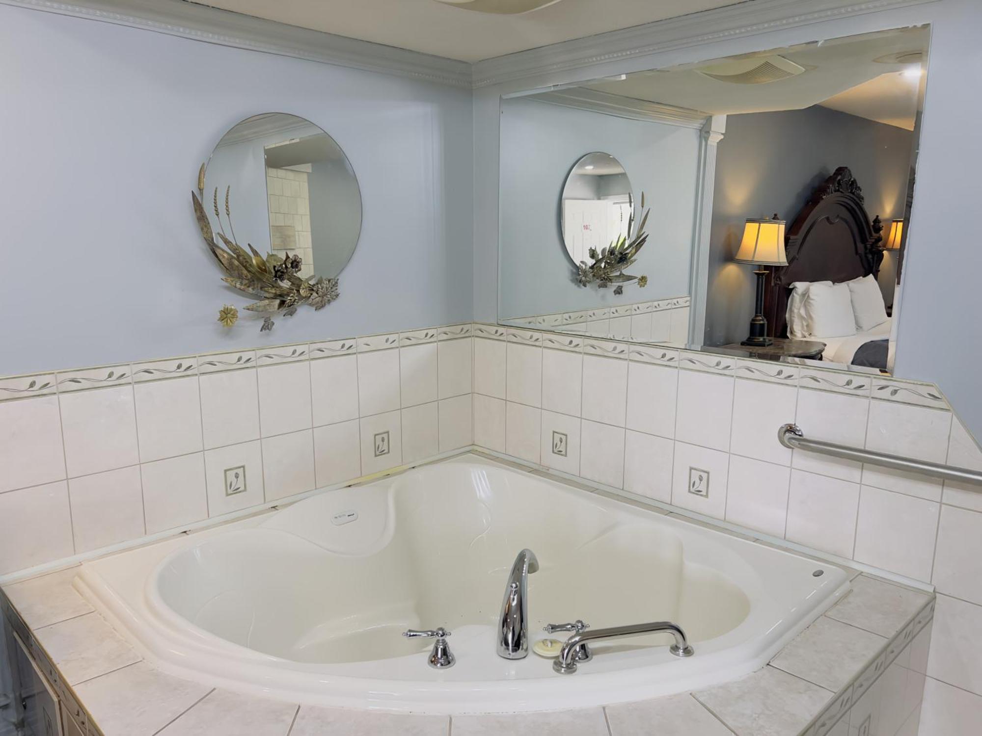 King Suite with Spa Bath