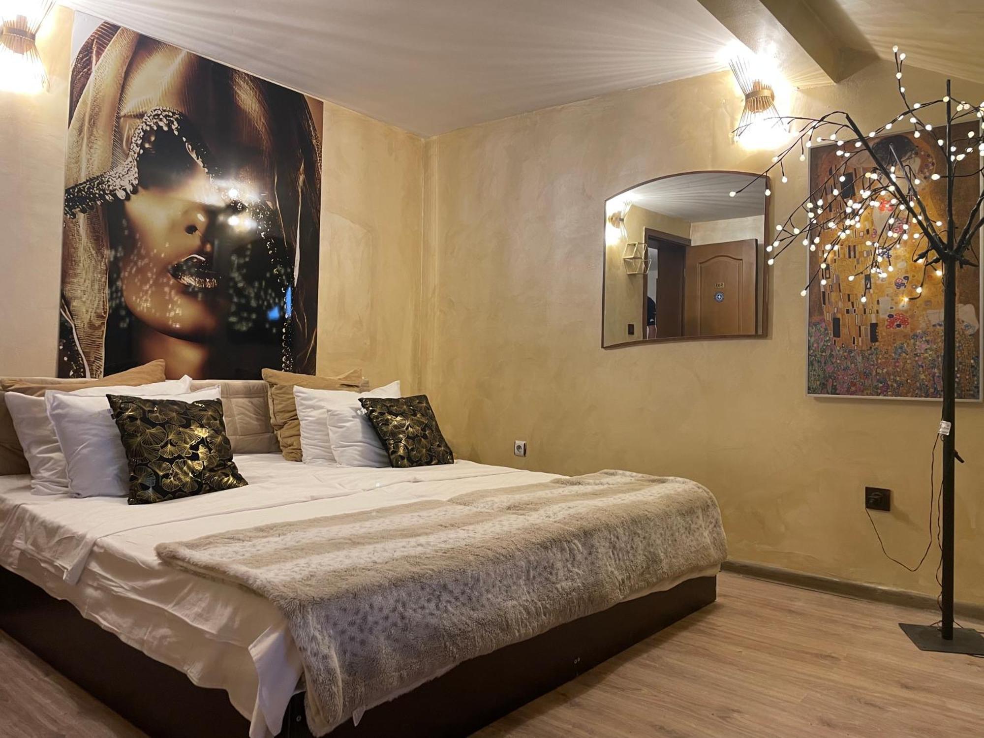 Deluxe Çift Kişilik Oda - Duşlu