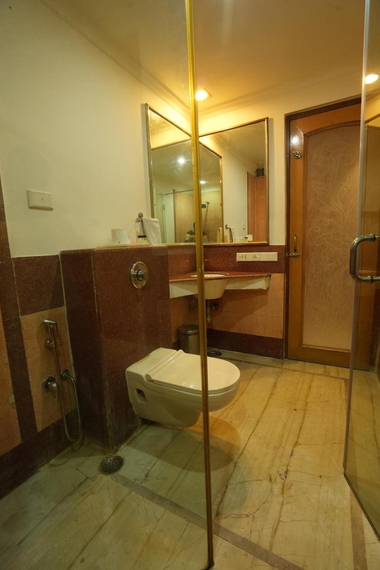 King Room,1675940312:JPEG