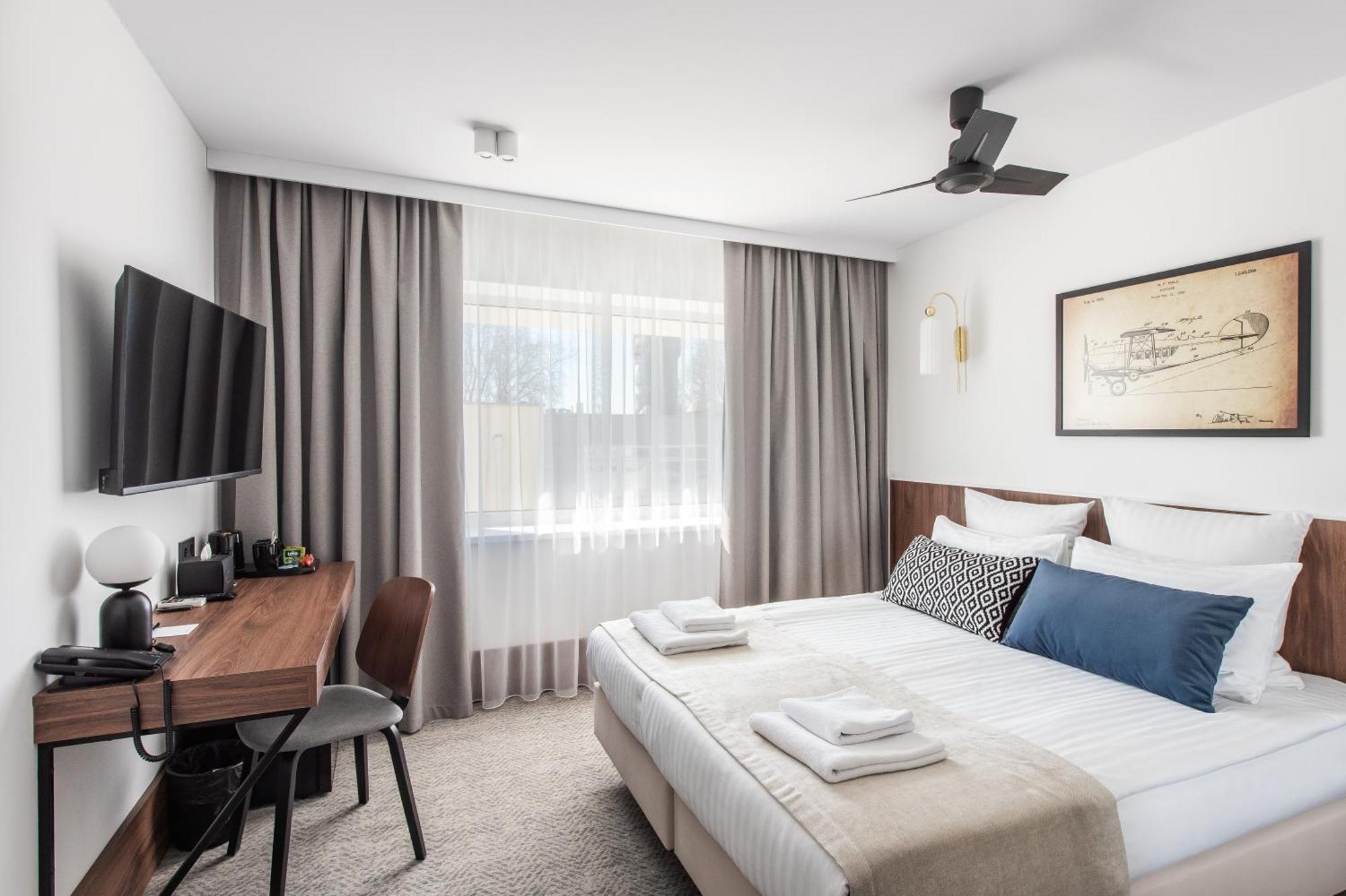 Double Room,1676737391:JPEG