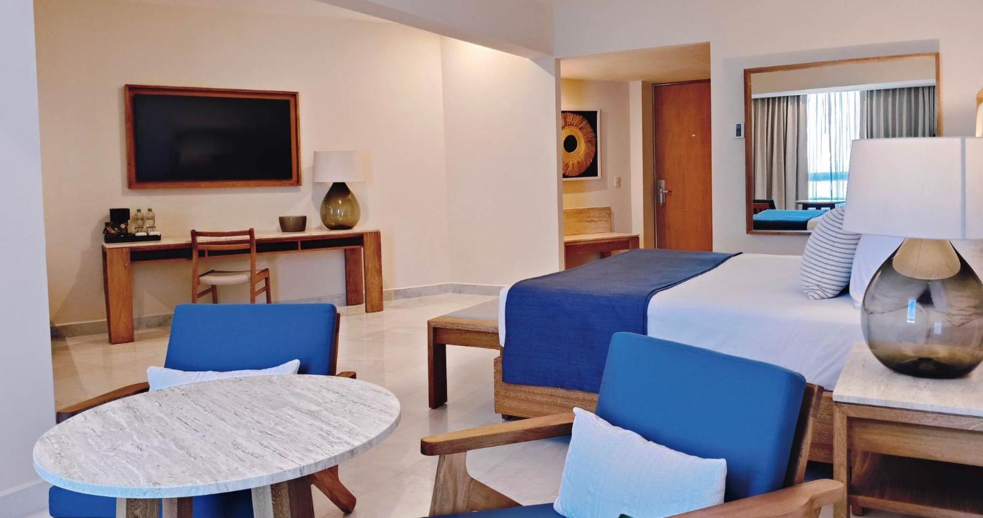 Superior King Room with Ocean View