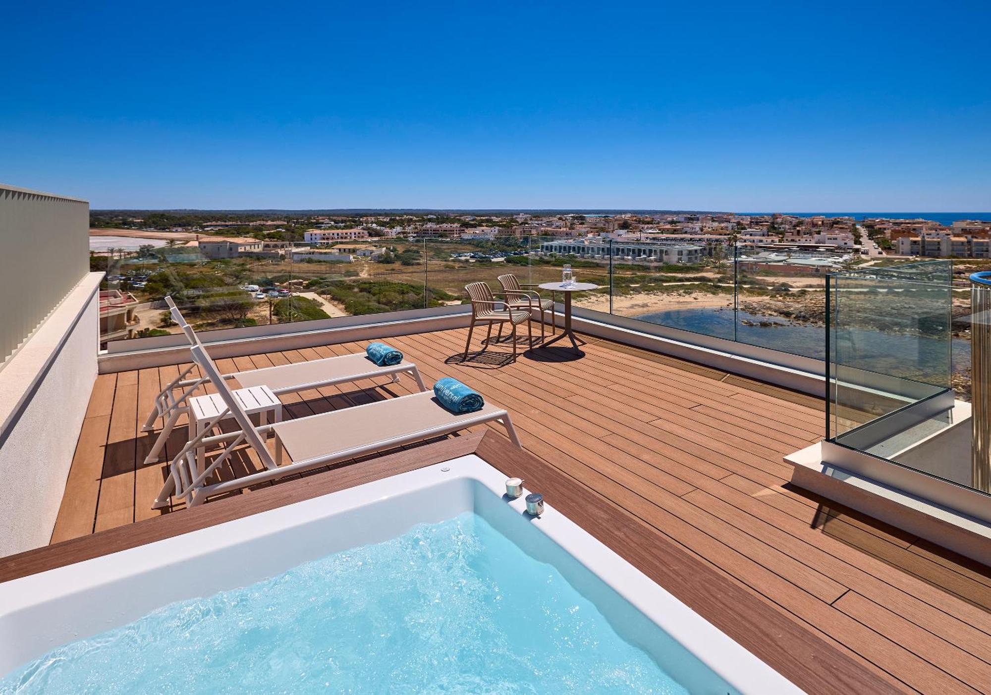 Ocean View Suite with Rooftop