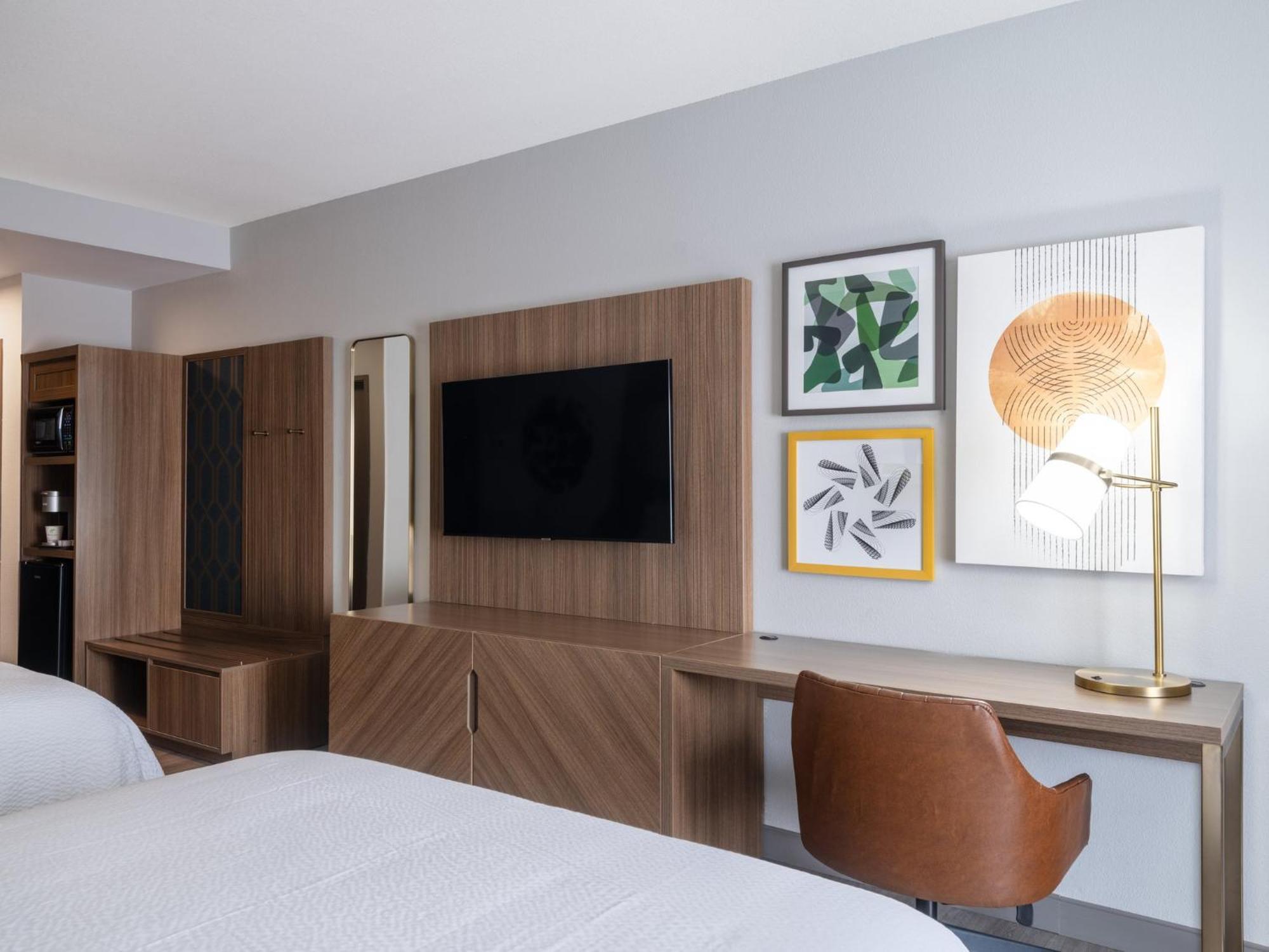 Standard Queen Room with Two Queen Beds