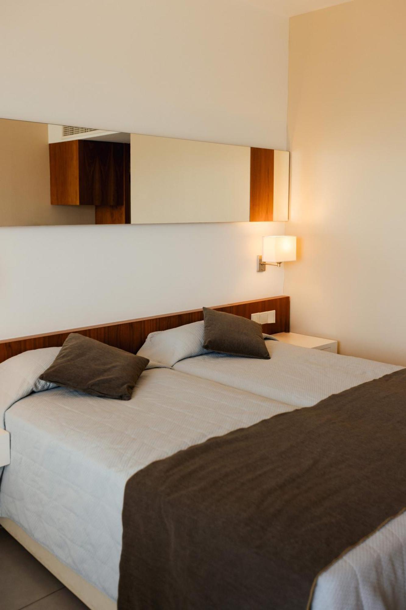 Superior Room Side Sea View