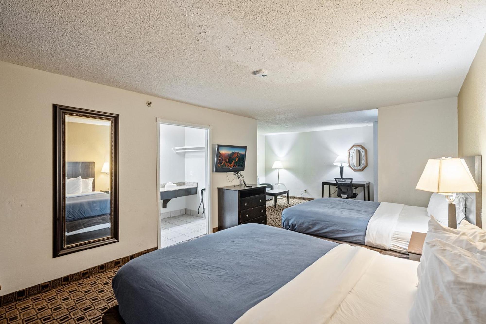 Queen Suite